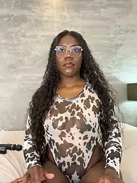 Alaia Colins online show from 05.31.26