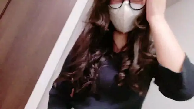 Snapshot of NA-KAREN-V8 chatting on 09.29.25 NA-KAREN-V8 online show from 09.29.25