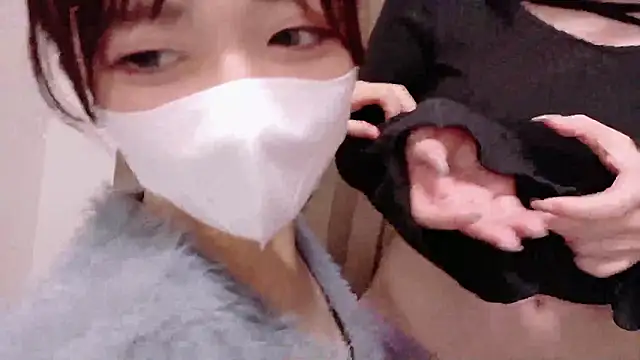 Snapshot of NA-KAREN-V8 chatting on 10.11.25 NA-KAREN-V8 online show from 10.11.25