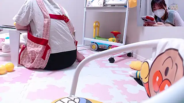 Snapshot of NA-KAREN-V8 chatting on 10.24.25 NA-KAREN-V8 online show from 10.24.25