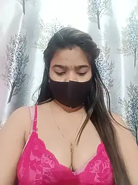 Snapshot of Simran-001 chatting on 05.30.26 Simran-001 online show from 05.30.26