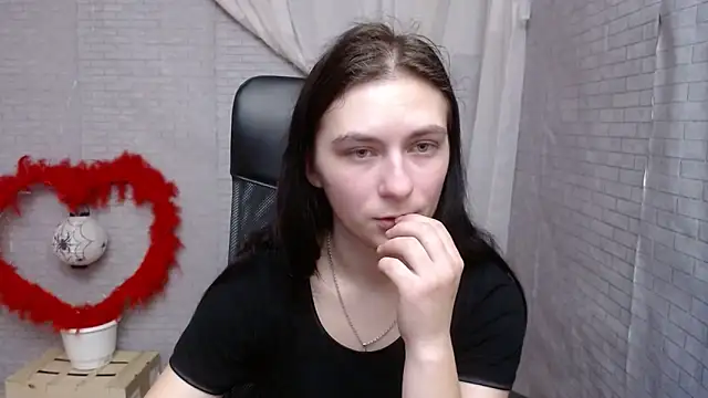 AmandaJi  online show from 02.13.25