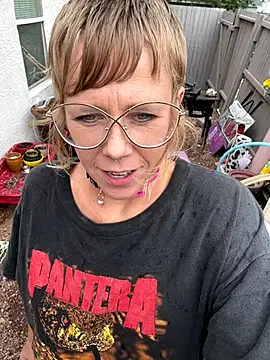 Snapshot of I_am_babydoll chatting on 10.13.25 I am babydoll online show from 10.13.25