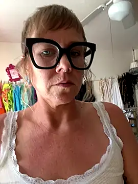 Snapshot of I_am_babydoll chatting on 10.16.25 I am babydoll online show from 10.16.25