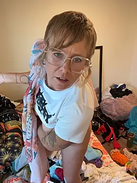 Snapshot of I_am_babydoll chatting on 11.04.25 I am babydoll online show from 11.04.25