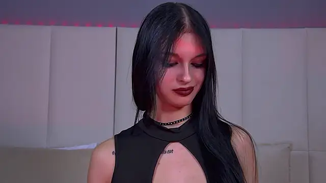 Snapshot of BeverlyMost chatting on 02.09.25 BeverlyMost online show from 02.09.25