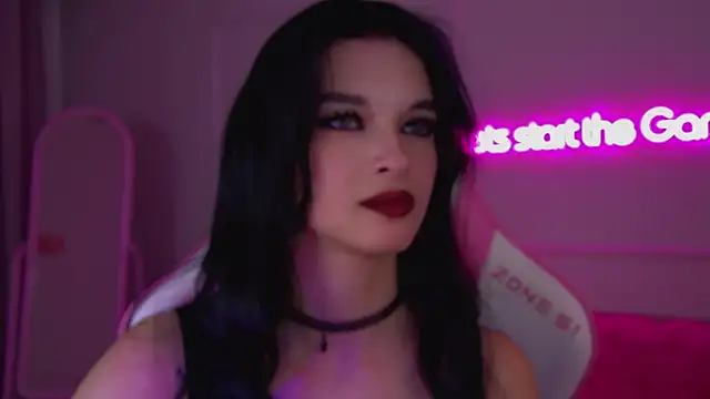 Snapshot of BeverlyMost chatting on 03.20.25 BeverlyMost online show from 03.20.25