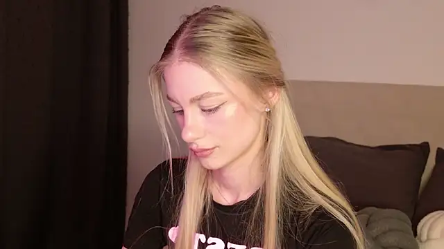 GabriellaOlsen online show from 04.15.26