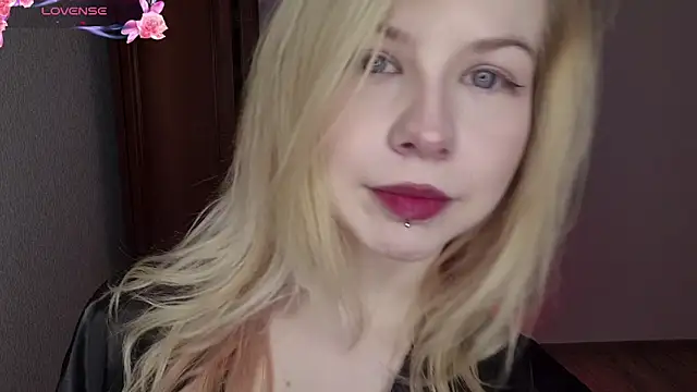 LynetHakes online show from 06.04.26