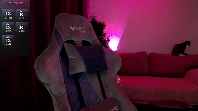 Ohmy Nora  online show from 02.02.25