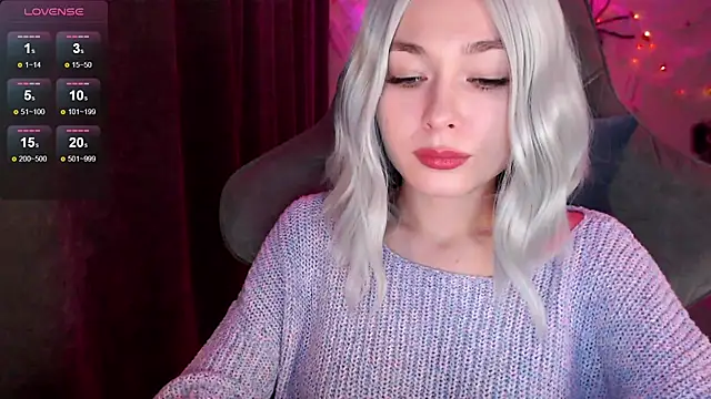 Ohmy Nora  online show from 11.22.25