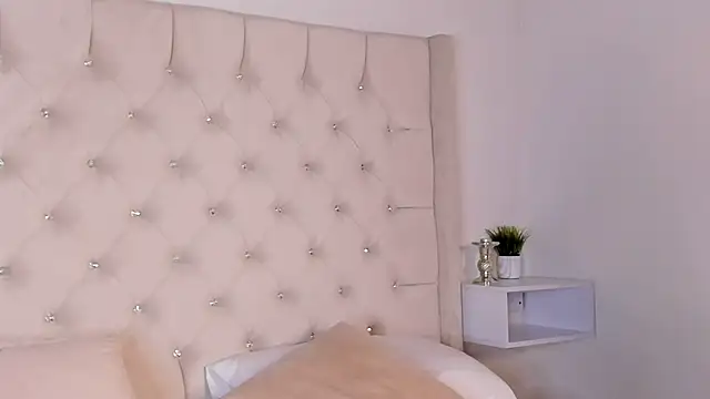 bella bloomg online show from 01.29.25