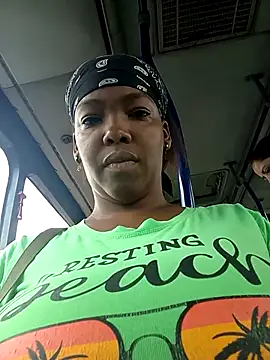 ValkiriaContee online show from 10.19.25