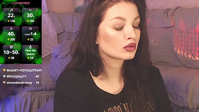 BritneyBarker online show from 12.19.24