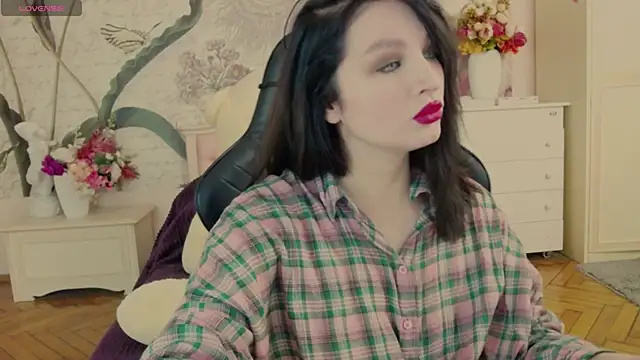 Snapshot of BritneyBarker chatting on 02.18.26 BritneyBarker online show from 02.18.26