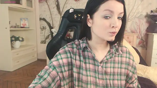 Snapshot of BritneyBarker chatting on 02.26.26 BritneyBarker online show from 02.26.26