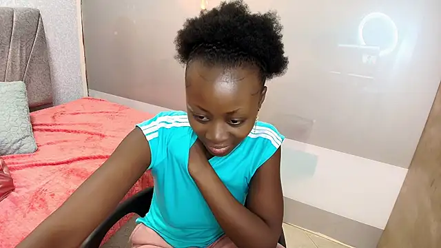 Sara Naugty online show from 02.17.25