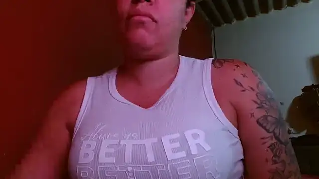 Snapshot of Tammyymilf chatting on 10.13.25 Tammyymilf online show from 10.13.25