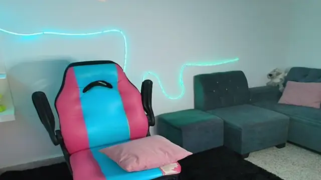 gisell363472 online show from 11.09.25