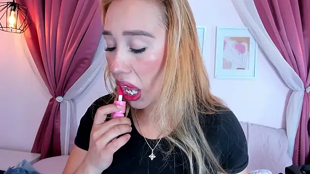 Lannajansen online show from 04.17.26