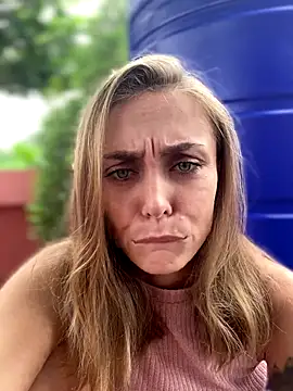 White Lu online show from 11.24.25