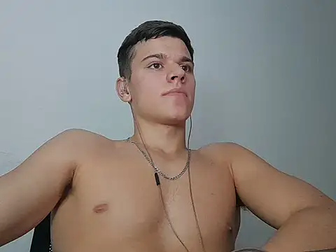 Snapshot of vitorsafado19 chatting on 02.17.25 vitorsafado19 online show from 02.17.25