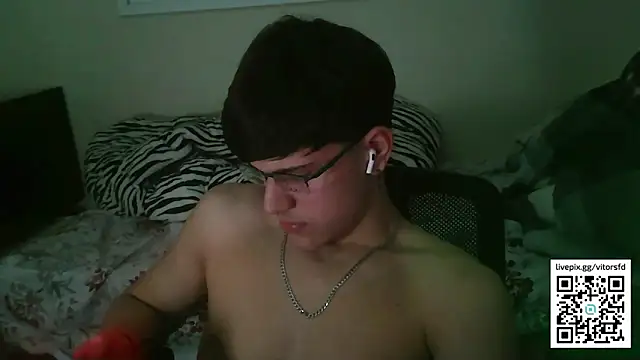 Snapshot of vitorsafado19 chatting on 10.04.25 vitorsafado19 online show from 10.04.25