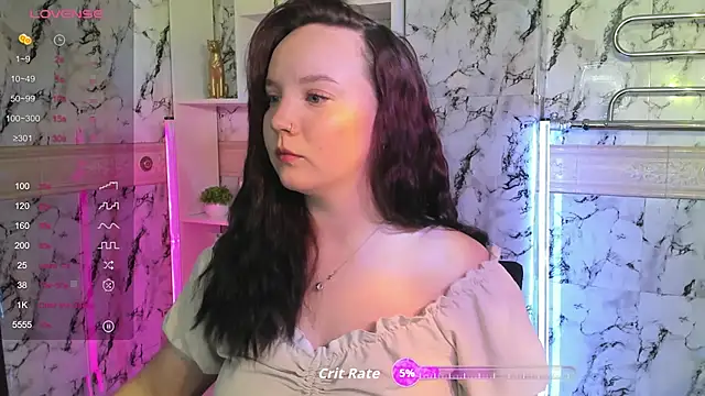 Snapshot of maya_suun chatting on 10.04.25 maya suun online show from 10.04.25