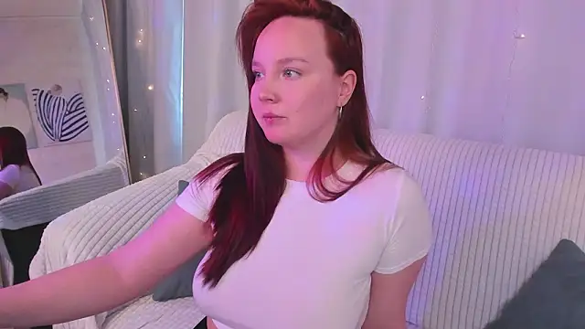 Snapshot of maya_suun chatting on 02.26.26 maya suun online show from 02.26.26