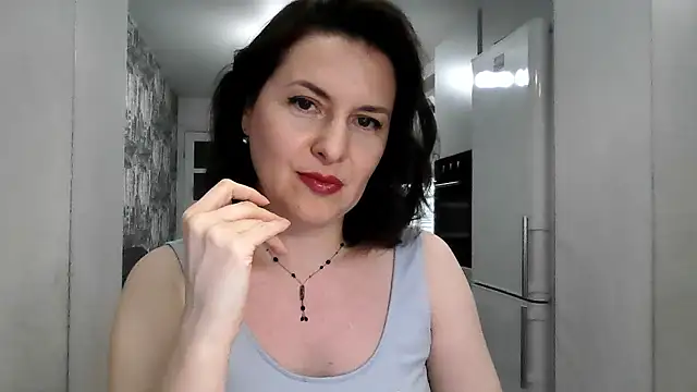 Victoria Glam online show from 01.10.26