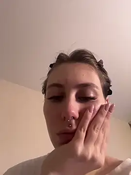 Snapshot of Molli_Luv chatting on 11.15.25 Molli Luv online show from 11.15.25