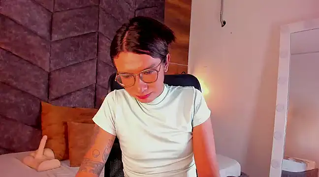 LauraaGomezz   online show from 01.29.25