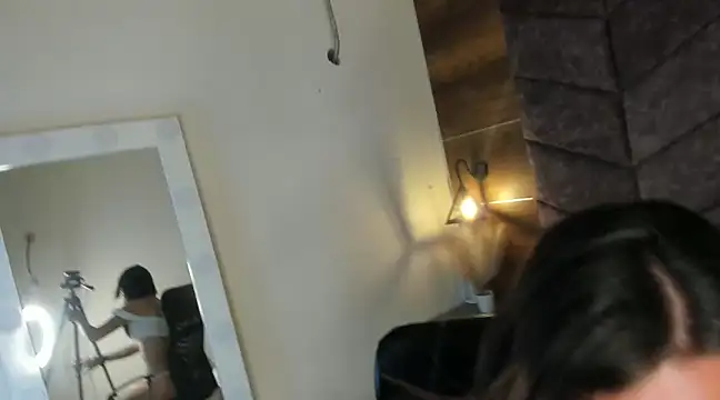 LauraaGomezz   online show from 02.18.25