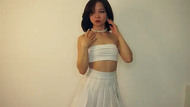 VeronaCritchlow online show from 02.21.25