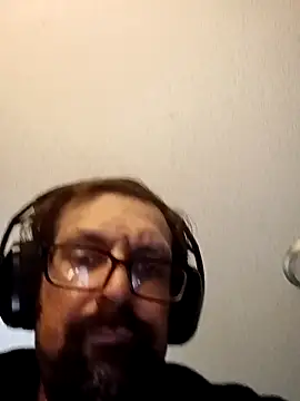 Snapshot of Johndis805 chatting on 10.27.25 Johndis805 online show from 10.27.25