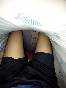 Snapshot of Extrembox5 chatting on 01.26.25 Extrembox5 online show from 01.26.25