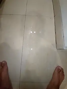 Snapshot of Extrembox5 chatting on 02.05.25 Extrembox5 online show from 02.05.25