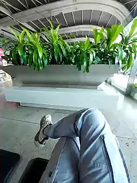 Snapshot of Extrembox5 chatting on 02.06.25 Extrembox5 online show from 02.06.25