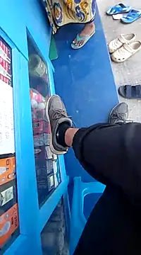 Snapshot of Extrembox5 chatting on 03.19.25 Extrembox5 online show from 03.19.25