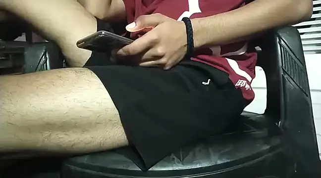 Snapshot of Extrembox5 chatting on 03.20.25 Extrembox5 online show from 03.20.25