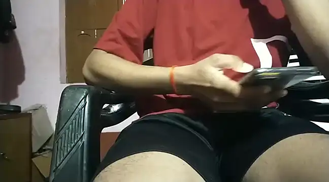 Snapshot of Extrembox5 chatting on 03.21.25 Extrembox5 online show from 03.21.25