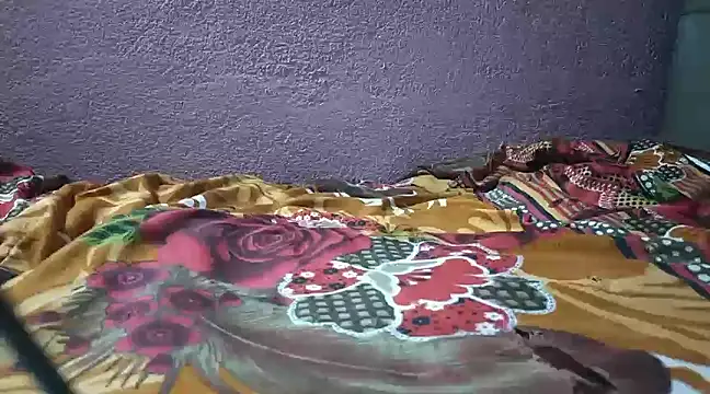 Snapshot of Extrembox5 chatting on 03.21.25 Extrembox5 online show from 03.21.25