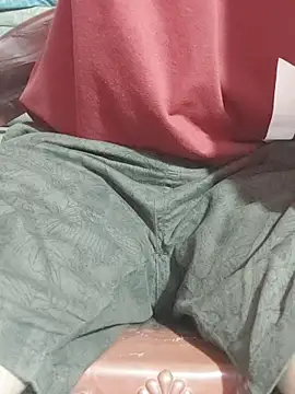 Snapshot of Extrembox5 chatting on 10.25.25 Extrembox5 online show from 10.25.25