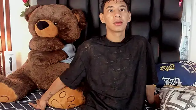 Snapshot of Amberr1 chatting on 02.08.25 Amberr1 online show from 02.08.25