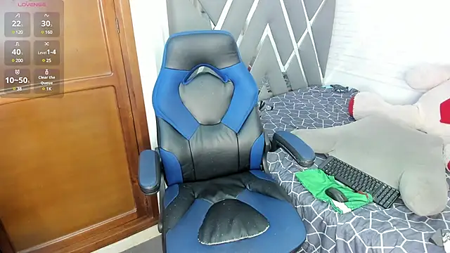 Snapshot of Amberr1 chatting on 02.09.25 Amberr1 online show from 02.09.25