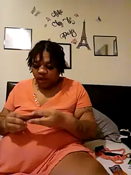 Snapshot of Big_BodyDee chatting on 02.04.25 Big BodyDee online show from 02.04.25