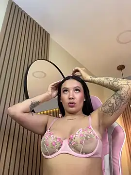 Snapshot of Victoria_Collinns chatting on 02.12.25 Victoria Collinns online show from 02.12.25