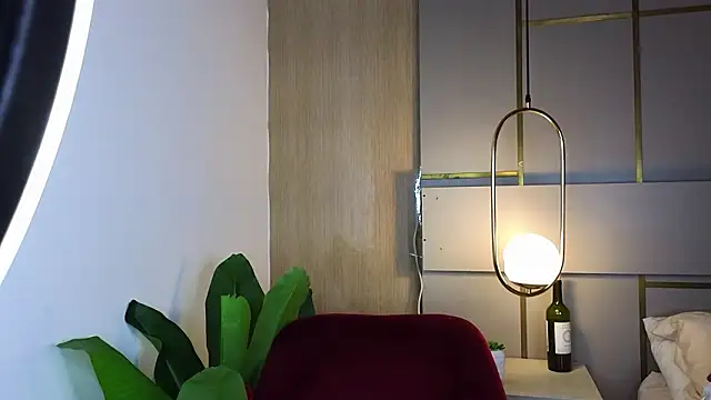 Victoria Collinns online show from 03.12.26