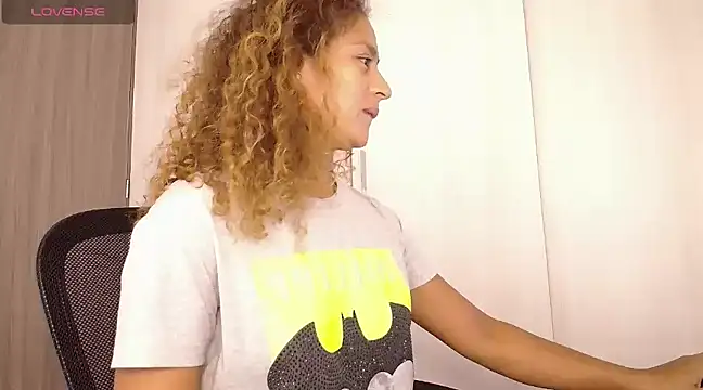 Snapshot of Zoedaniels chatting on 01.30.25 Zoedaniels online show from 01.30.25