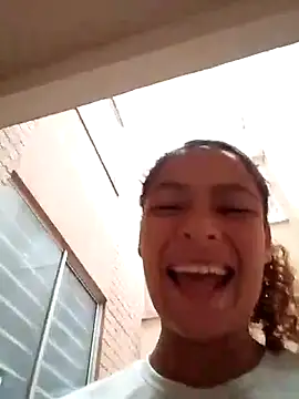 Snapshot of Zoedaniels chatting on 02.22.25 Zoedaniels online show from 02.22.25